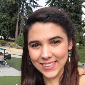 Meet your Posher, Leah